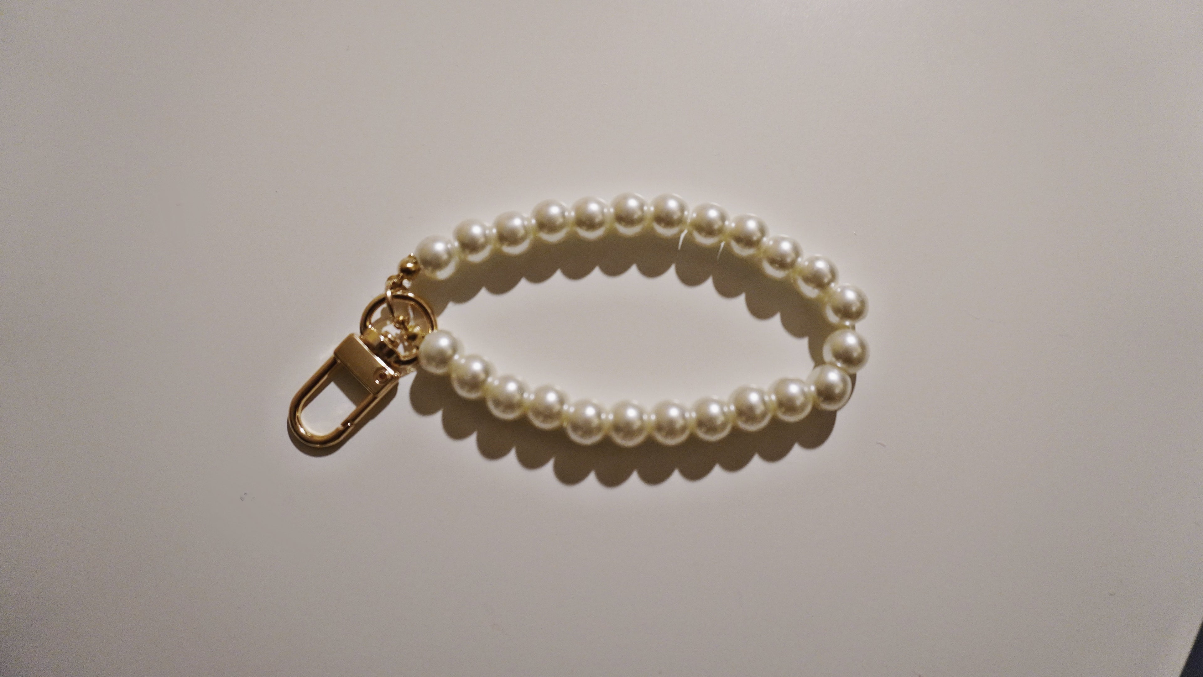 Phone Pearl Wristlet