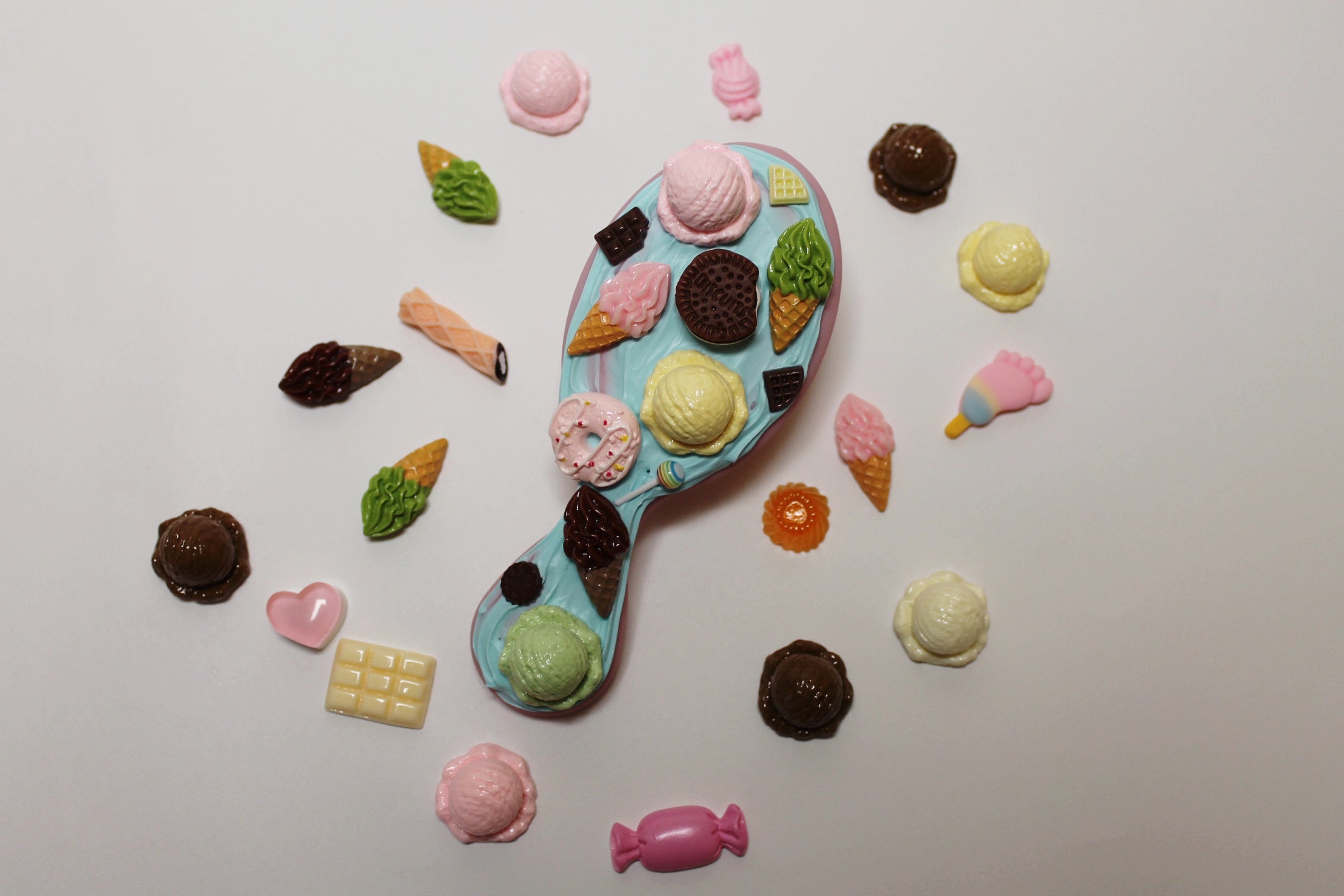 Sweet Sundae DIY Hairbrush Kit