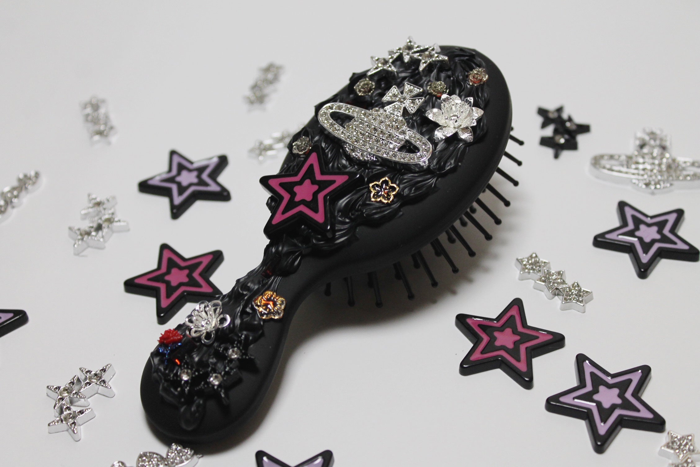 Vampire Girlfriend DIY Hairbrush Kit